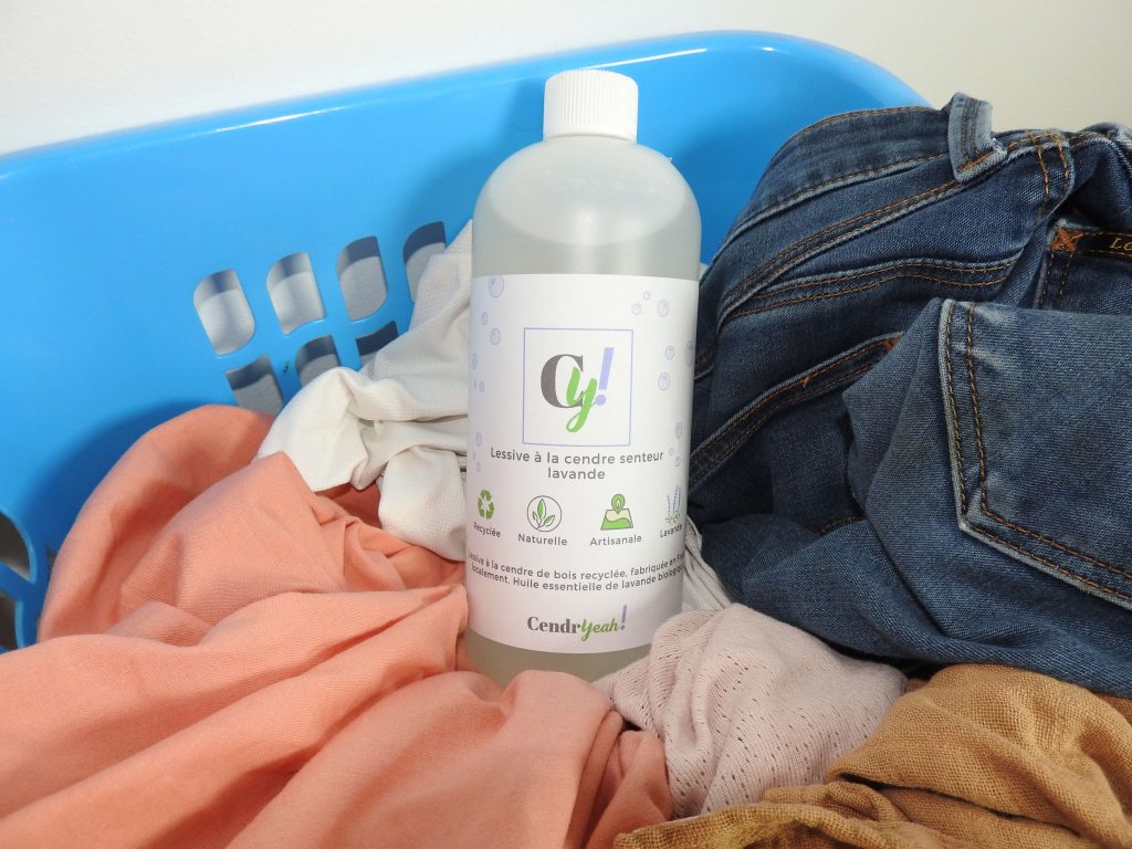 Lessive à la cendre de bois senteur lavande de la marque cendryeah